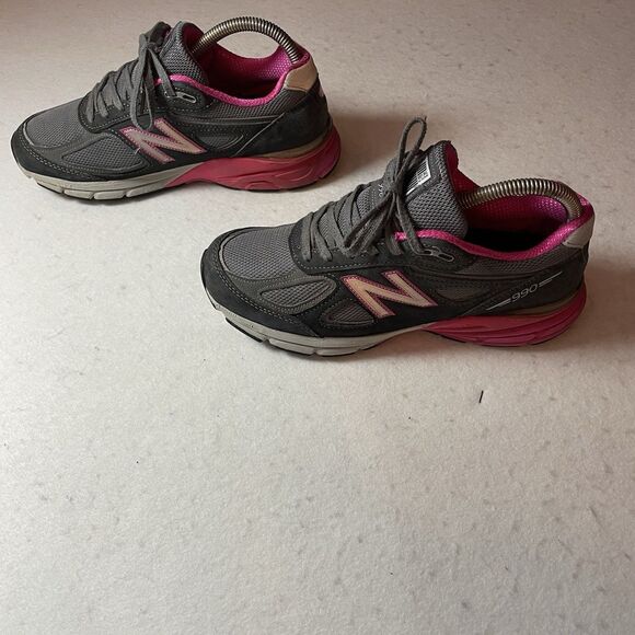 New Balance 990 V4 Running Shoes Sneakers Women's Size 9 D W990GP4 Gray Pink - Picture 3 of 9
